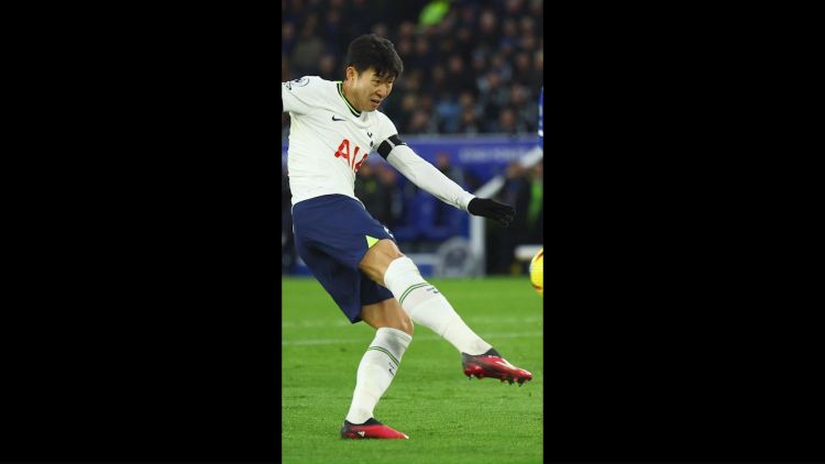 Soccer player kicking soccer ball, Son Heung-min South Korea national  football team Football player Tottenham Hotspur F.C. Sport, son, team,  jersey, sports png